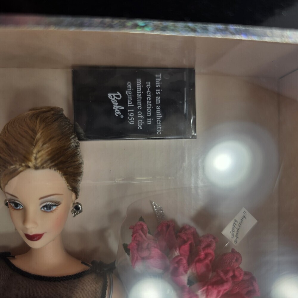 Barbie 40th Anniversary Collector Edition Doll NRFB Original Box Vintage Display - Picture 9 of 9
